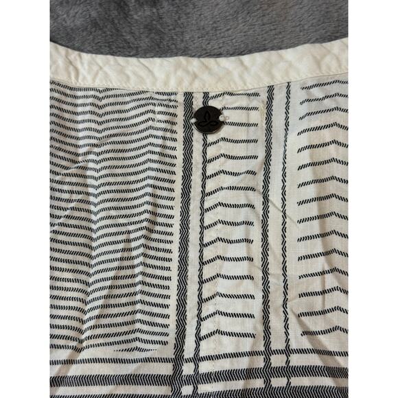 PrAna Elena Organic Cotton Geometric Plaid Aztec Tribal Blouse Top Size Medium - Picture 7 of 10